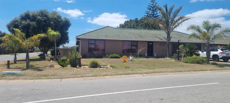 4 Bedroom Property for Sale in Fraaiuitsig Western Cape
